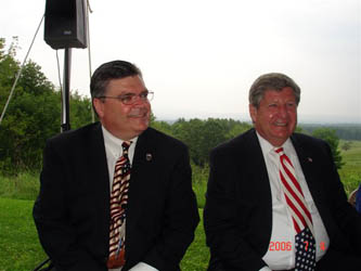 Greg Connors (L) and Roy McDonald