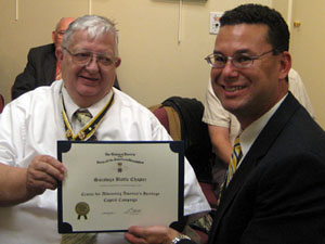 Tivo presents Mike with the Society's Liberty Medal and Certificate